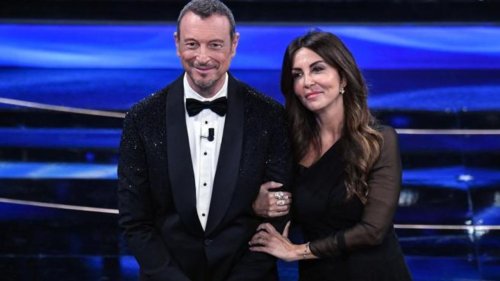 Sanremo 2022, Sabrina Ferilli chiarisce il discusso fuori onda durante la finale