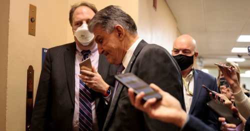 'Shameful': Manchin Votes With Senate GOP to Filibuster Abortion Rights Bill