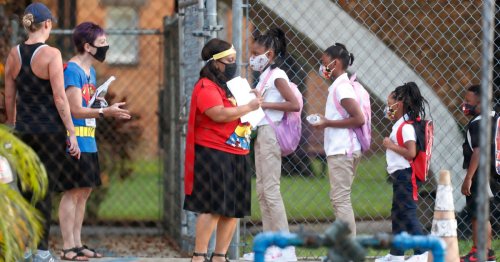Despite Funding Threat, Florida Schools Defy DeSantis's Ban on Mask Mandates