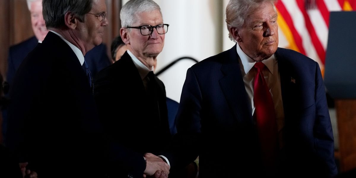 Trump Quietly Dishes Out More Tax Breaks to Rich Investors While Slashing Food Aid for Millions | Common Dreams