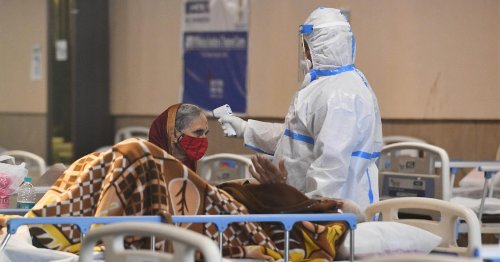 Global Covid Cases Soar to 'Absolutely Staggering' Weekly Record Amid Vaccine Apartheid