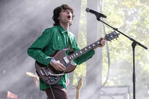 Finn Wolfhard Releases New Song “pieces Of Gold” As Ziggy Katz Flipboard 3091