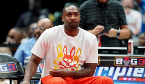 Gilbert Arenas Destroys Kwame Brown After He Criticized LeBron for Checking Stat Sheet During Game