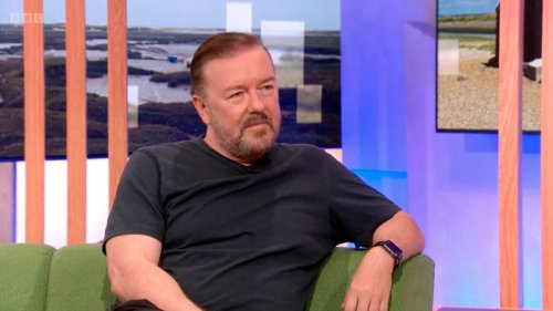 Ricky Gervais defends his transphobic jokes: "That's what comedy is for"