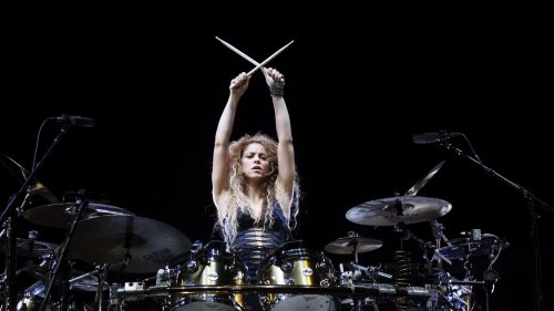 Shakira announces 2024 world tour