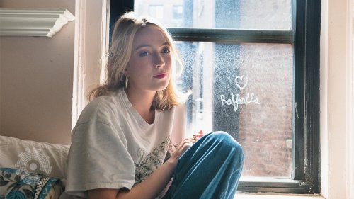 Raffaella Already Sounds Like an Indie-Pop Vet on LIVE, RAFF, LOVE (ACT I): Review
