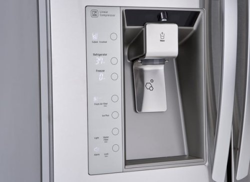 Pros and Cons of In-the-Door Ice and Water Dispensers - Consumer Reports News