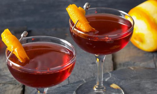 5 Classic Scotch Cocktails Every Guy Should Know How to Make