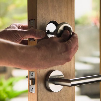 The Level Bolt: A Retrofittable Smart Lock That Only Requires You to Change the Deadbolt - Core77