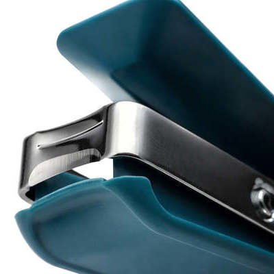 An Unusual Single-Blade Fingernail Clipper Design
