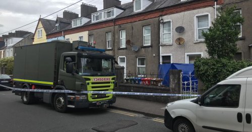 Army bomb squad remain on scene as Gardai give update on Cork city incident