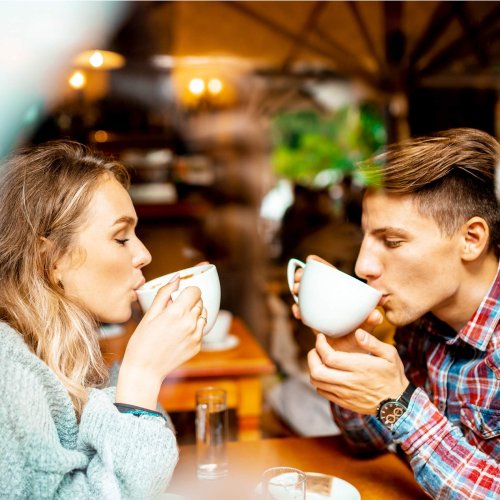 Laut Psychologin: Das ist der ultimative Online-Dating-Guide für Introvertierte