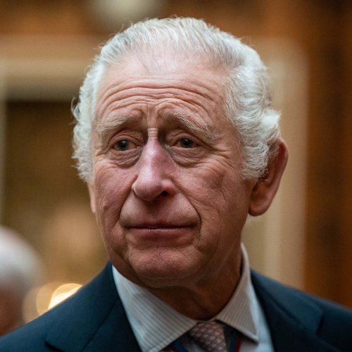 Royal-Hammer: König Charles entlässt geliebte Mitarbeiter:innen der Queen