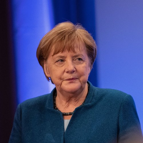Emotionaler Auftritt von Ex-Kanzlerin Angela Merkel in der Öffentlichkeit