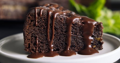 Ce délicieux gâteau au chocolat est sans cuisson et ne demande que deux ingrédients
