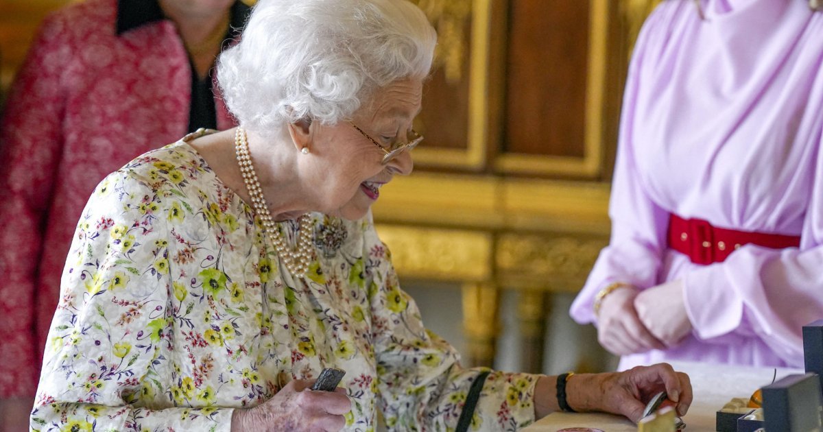 Elizabeth II : en 70 ans de règne, la reine a reçu des cadeaux vraiment surprenants