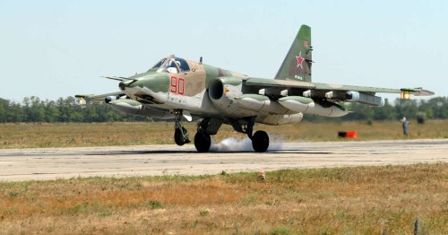 Armes. L’Ukraine aurait reçu quatorze avions Su-25 “à monter soi-même”
