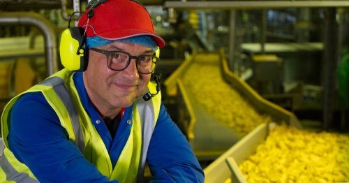Live: Millions tune in as Gregg Wallace visits giant Cov tortilla factory
