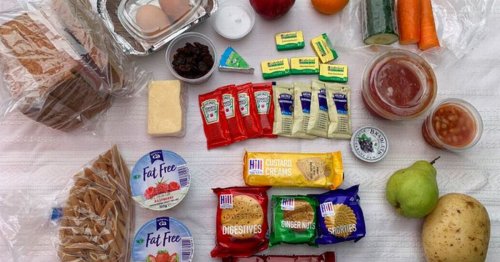Photo showing free school meal pack for kids leaves parents livid