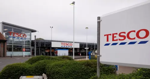 Tesco Clubcard change as supermarket given looming deadline after Lidl legal row