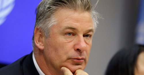 Witness claims Alec Baldwin said 'why was I handed a hot gun?'