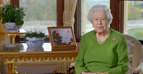 The Queen issues Christmas 'ban' on every member of Royal Family