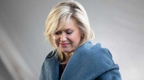 Mississauga mayor wants to change 'O Canada' lyrics