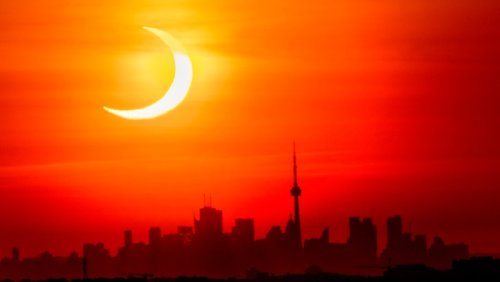 During next week's solar eclipse, Torontonians 'might not even notice anything's happening,' professor says