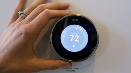 Ontario handing out prepaid credit cards for people with smart thermostats