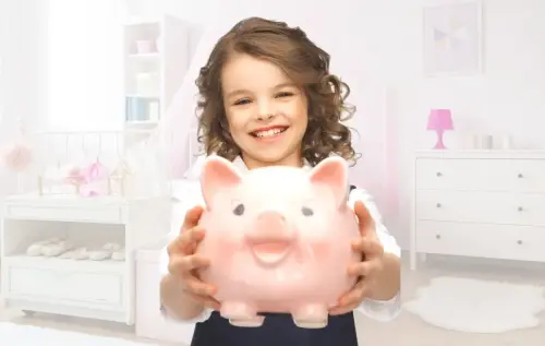 32 Best Piggy Banks For Girls That’ll Inspire Them To Start Saving (2022)