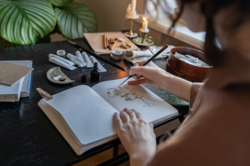 Tips on starting an art journal, and why it can boost your creativity in 2024