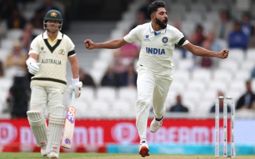 'Miyan Magic' - Twitter roars in jubilation after Mohammed Siraj sends Usman Khawaja packing for a duck