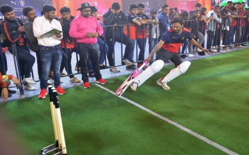 RCB fans set Guinness World Record for maximum runs between wickets in 1 hour