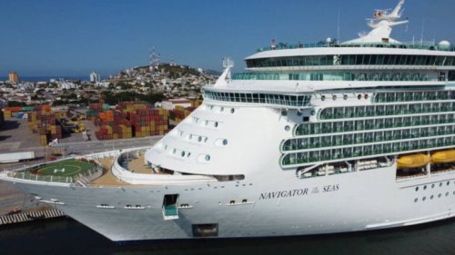 Overbooked Navigator of the Seas Tempts Guests to Pivot