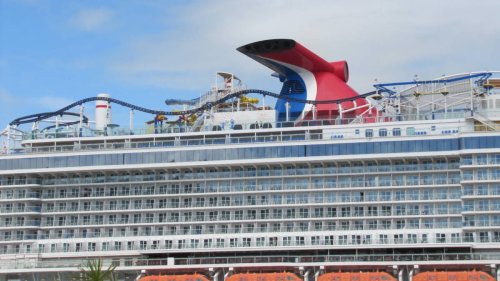 Carnival Cruise Line Clarifies the Use of Cash Onboard