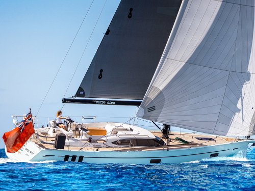 Sailboat Review: Oyster 495 Combines Performance and Power In Under 50 Feet
