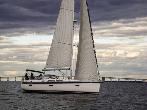 Sailboat Review: 2023 Boat of the Year Hallberg-Rassy 400