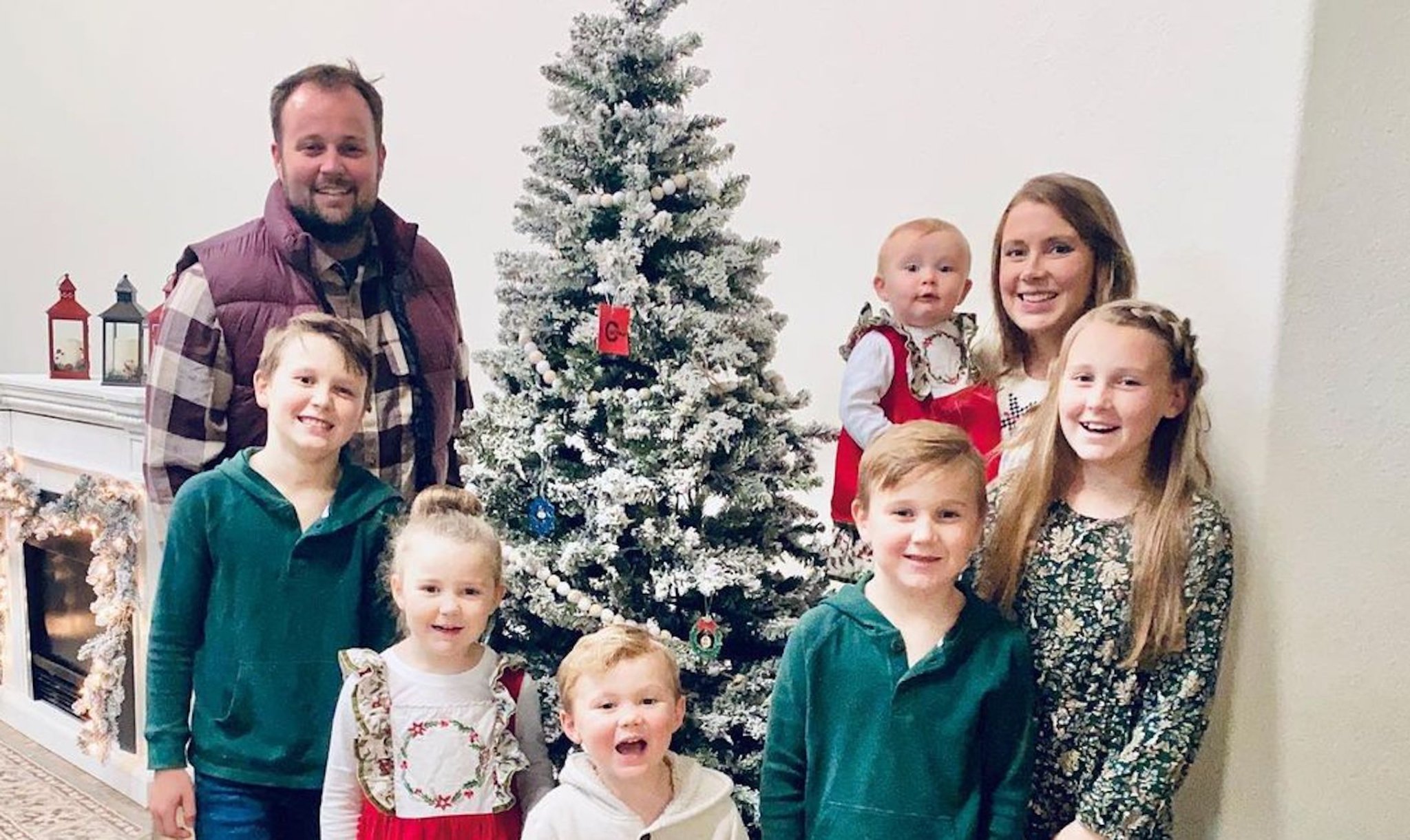A Resurfaced '19 Kids & Counting' Clip Appears to Show Josh Duggar Sexually Harassing Anna