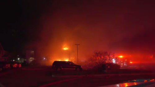 Blaze rips through Saskatoon residential building