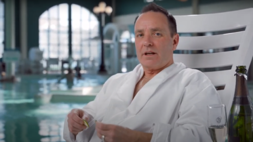 Moose Jaw mayor pokes fun at travelling politicians in new tourism ad