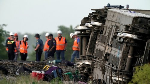 NTSB investigators look into fatal Missouri Amtrak accident