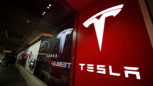Tesla owners can now fully self drive in downtown Toronto