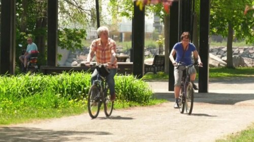 To inspire construction of green bridge, candidates invited to clean up the Saint-Jacques Falaise