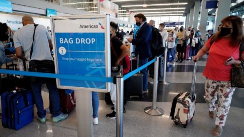 U.S. plans to require COVID-19 shots for foreign travellers