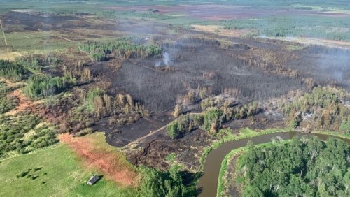 Helicopter helping fight wildfire crashes west of Edmonton: police