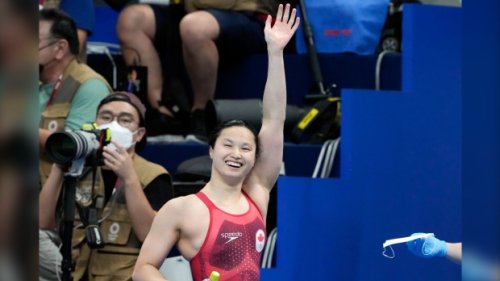 Mac Neil wins Canada's first gold in Tokyo Games first in women's 100 butterfly