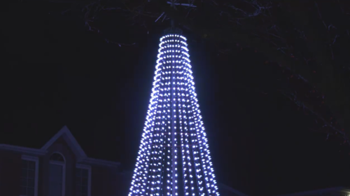 Barrie resident lights up neighbourhood with holiday light show