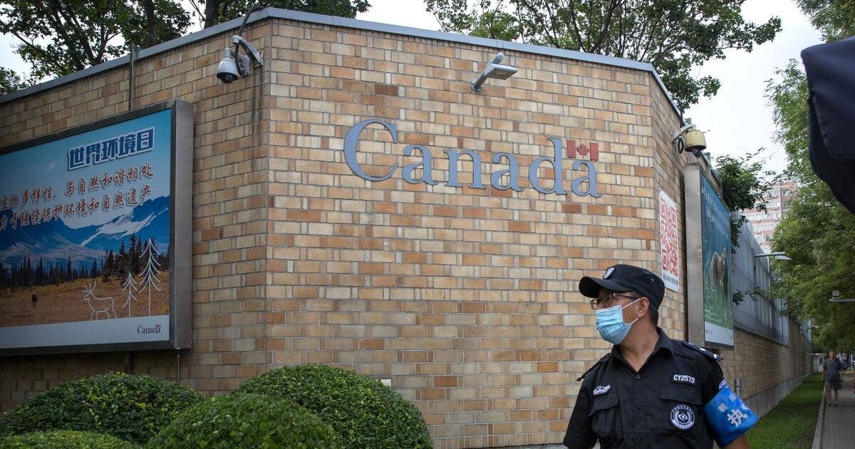 Many Canadians don't know federal travel advisories can void their insurance: survey