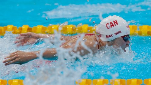 maggie-mac-neil-captures-women-s-50-yard-freestyle-event-in-record