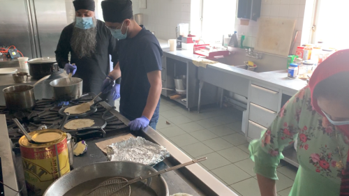 Ottawa Sikh community provides comfort food to hundreds as residents remain without electricity